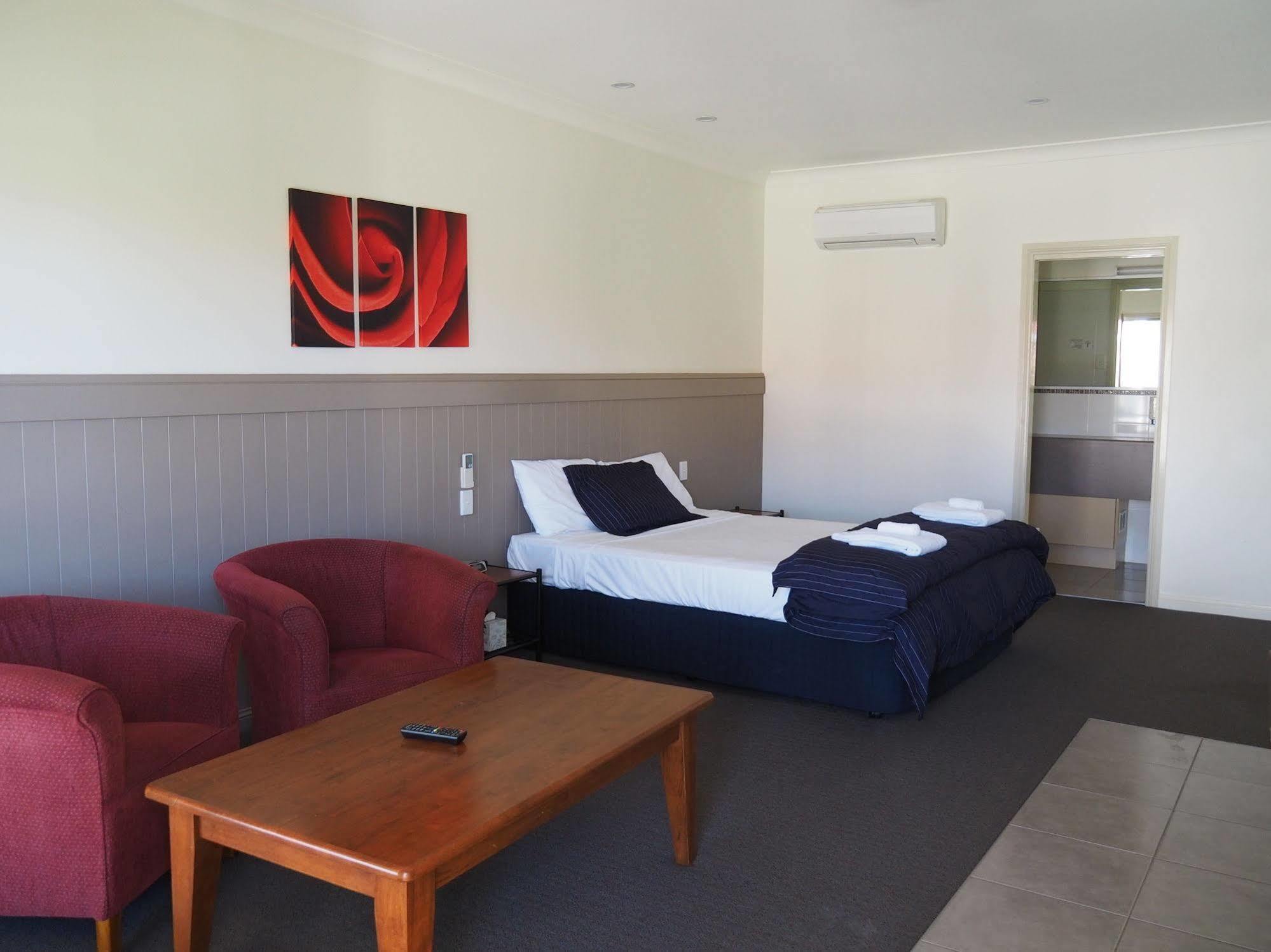 Pittsworth Motor Inn 외부 사진